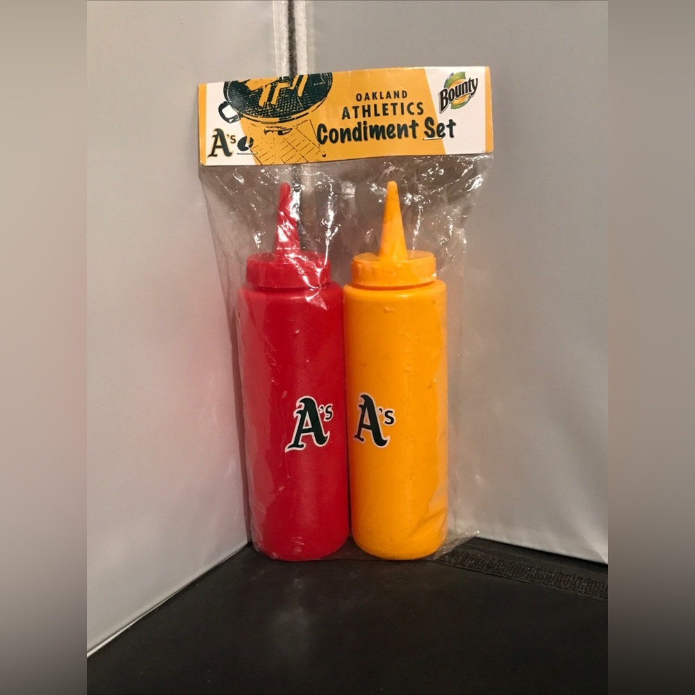 Oakland A's Athletics Ketchup and Mustard Condiment Set NEW